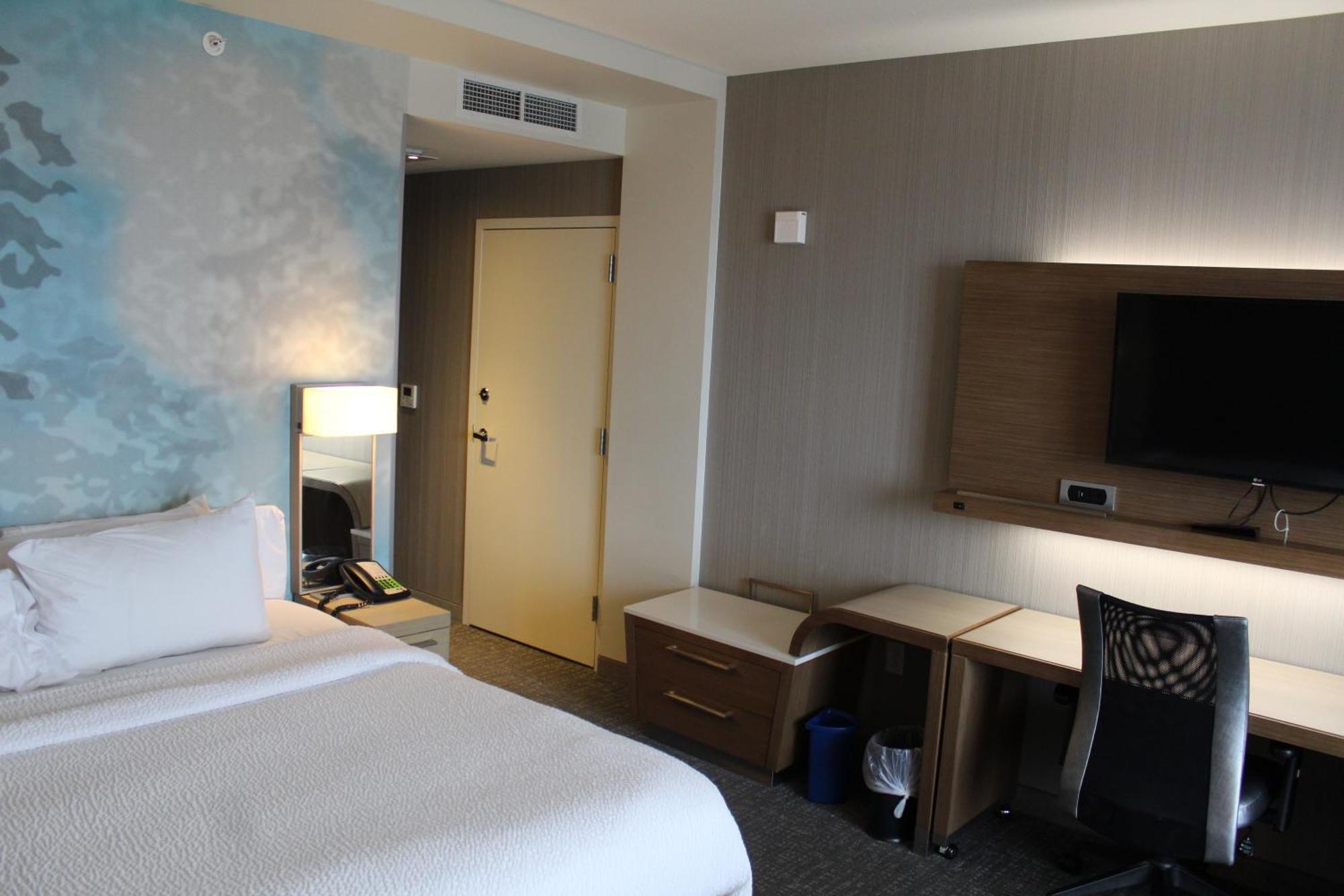Hotel Courtyard By Marriott Muncie At Horizon Convention Center Exterior foto