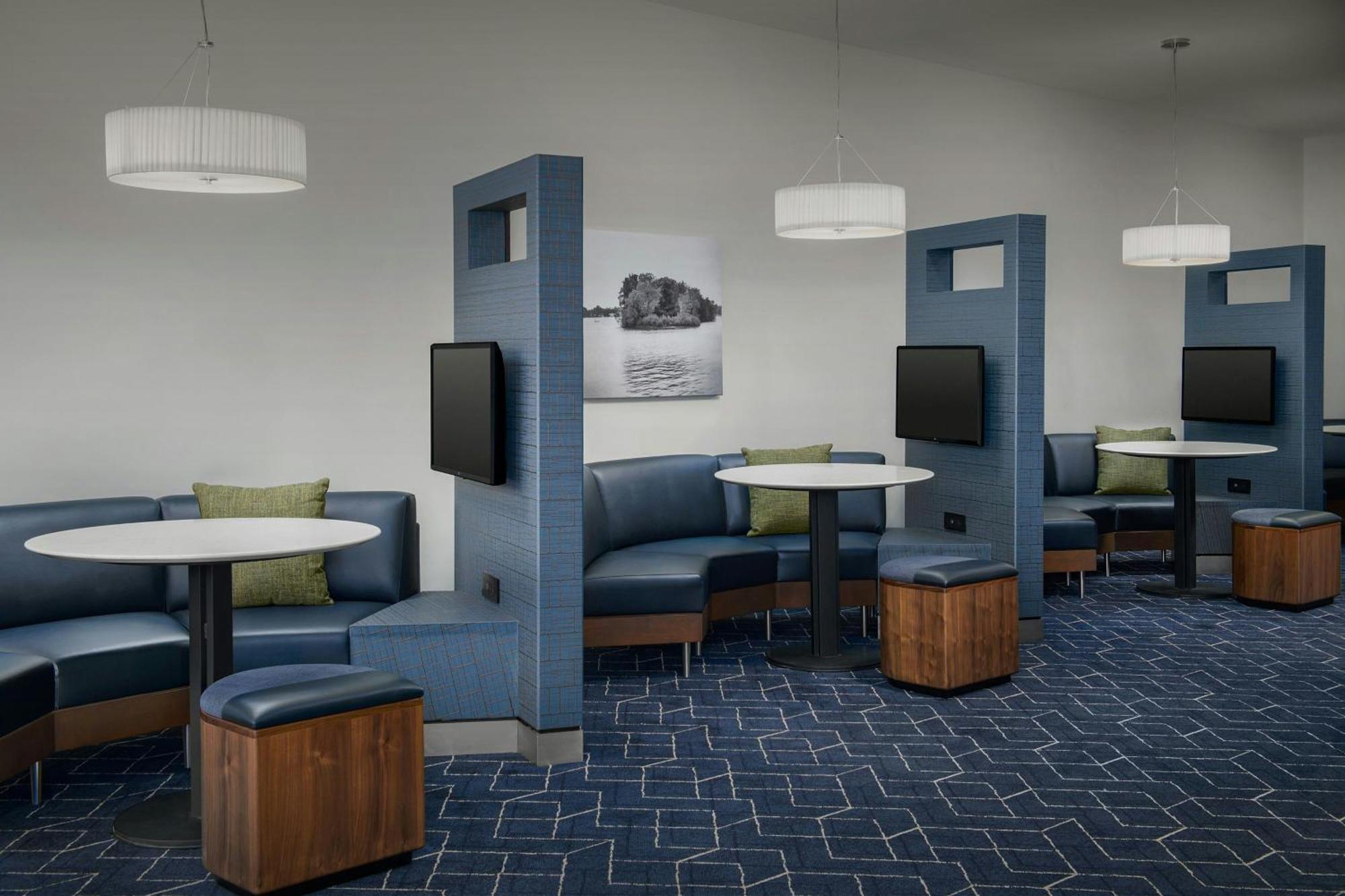 Hotel Courtyard By Marriott Muncie At Horizon Convention Center Exterior foto