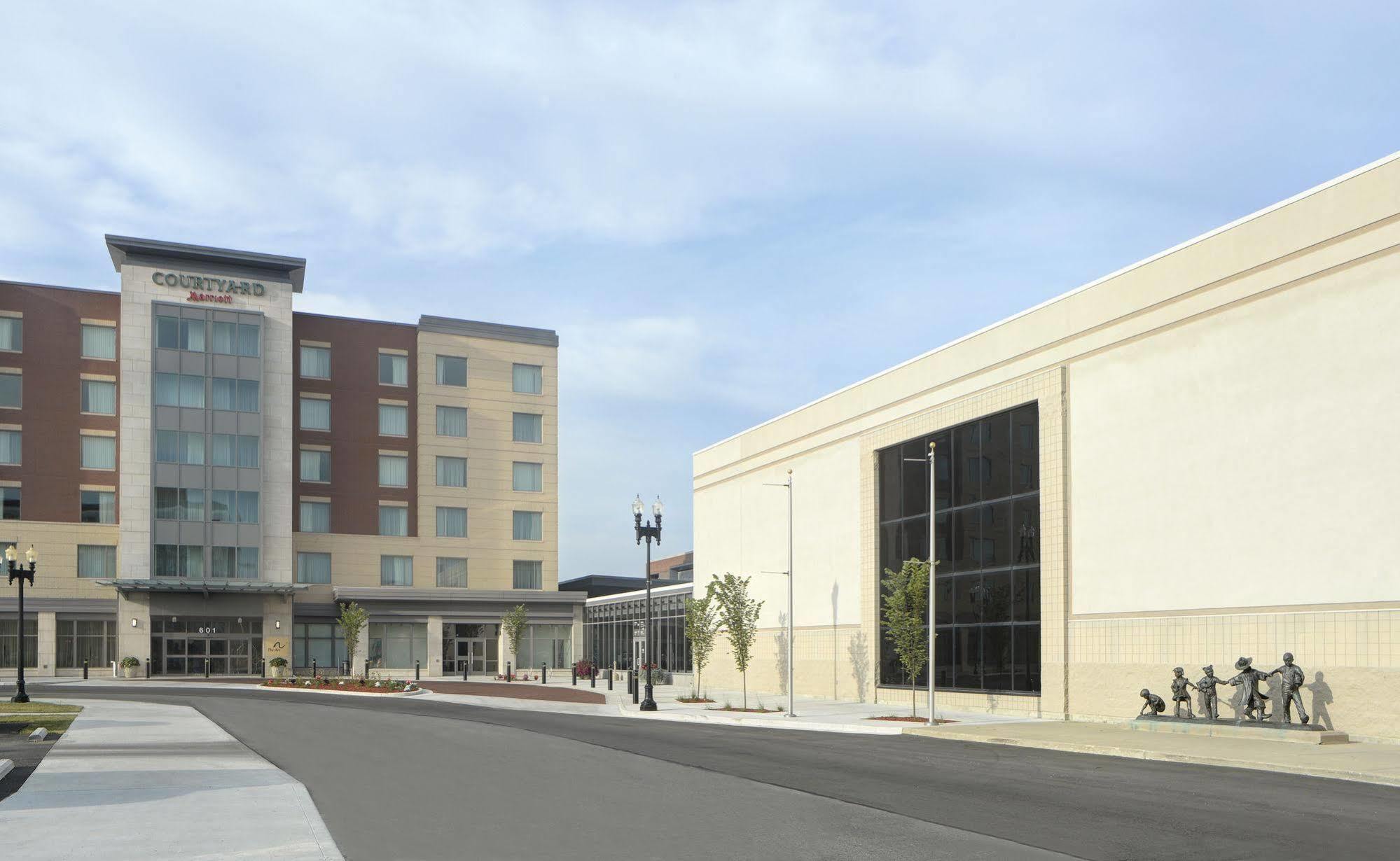 Hotel Courtyard By Marriott Muncie At Horizon Convention Center Exterior foto